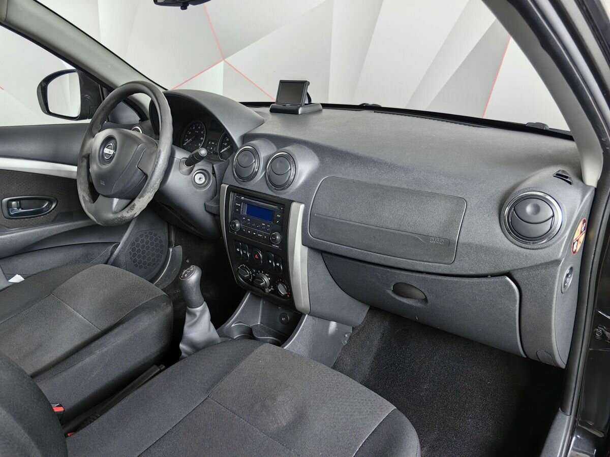 Nissan Almera б/у, 2018, Механическая. Фото: #8