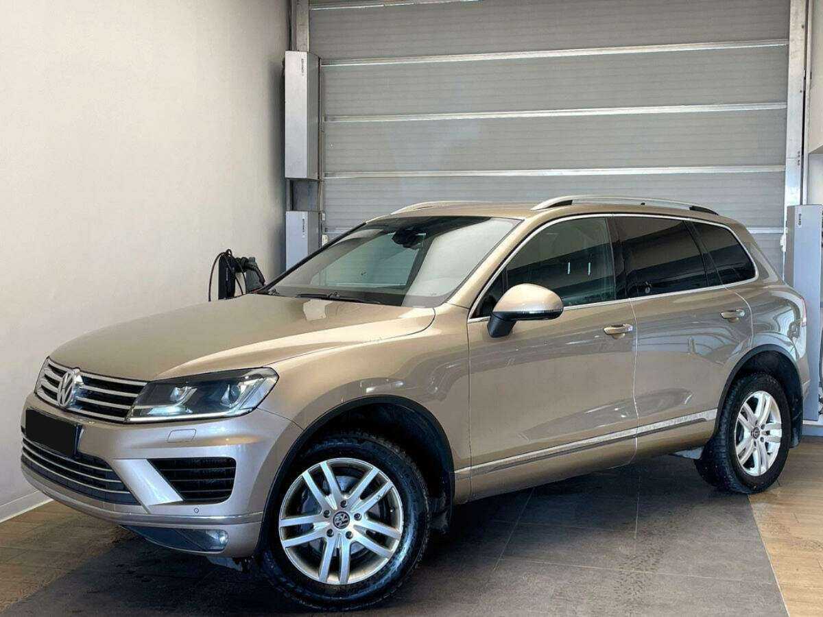 Volkswagen Touareg б/у, 2015, Автоматическая. Посмотреть фото