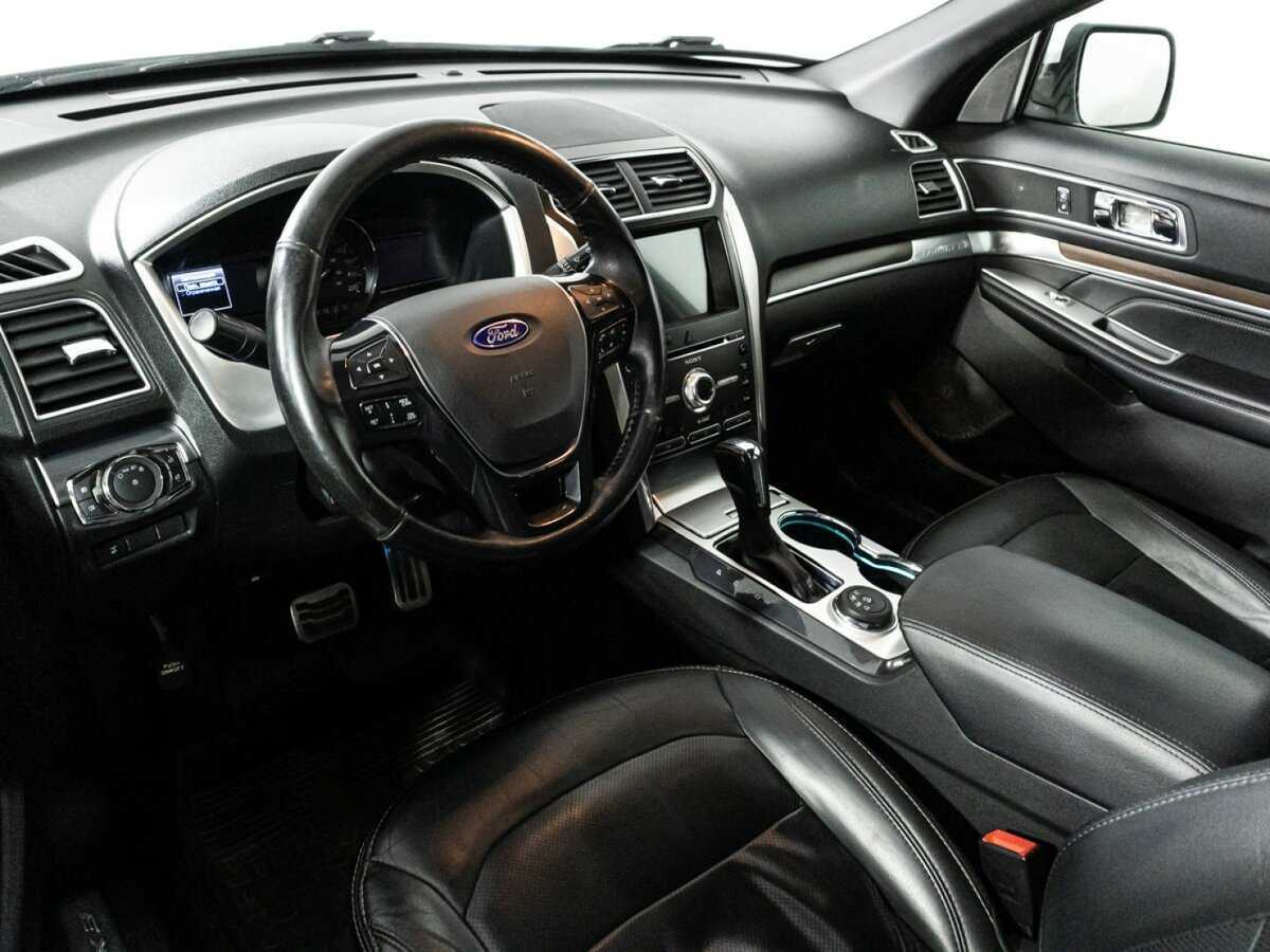 Ford Explorer б/у, 2017, Автоматическая. Фото: #10