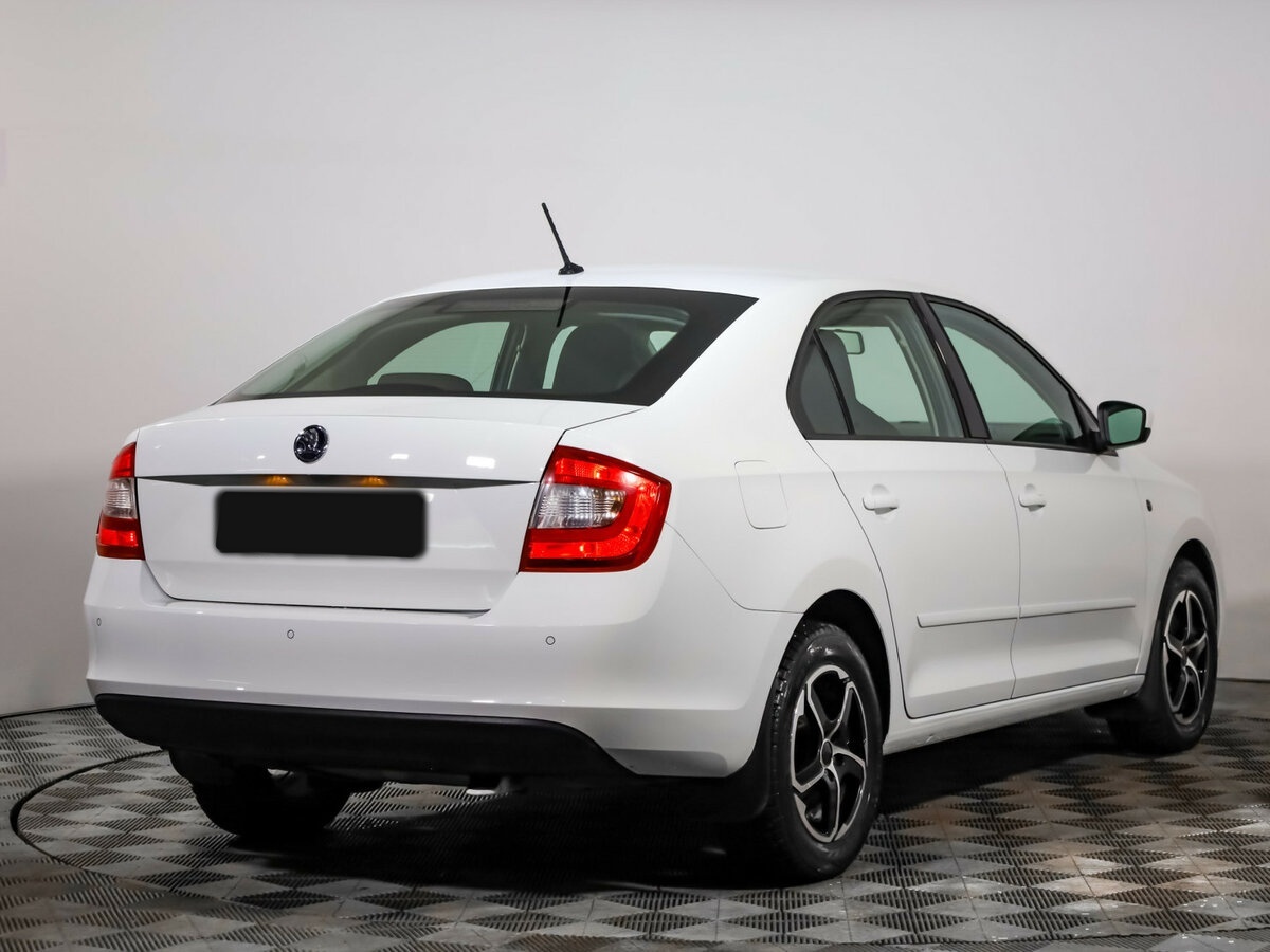 Skoda Rapid б/у, 2015, Механическая. Фото: #3
