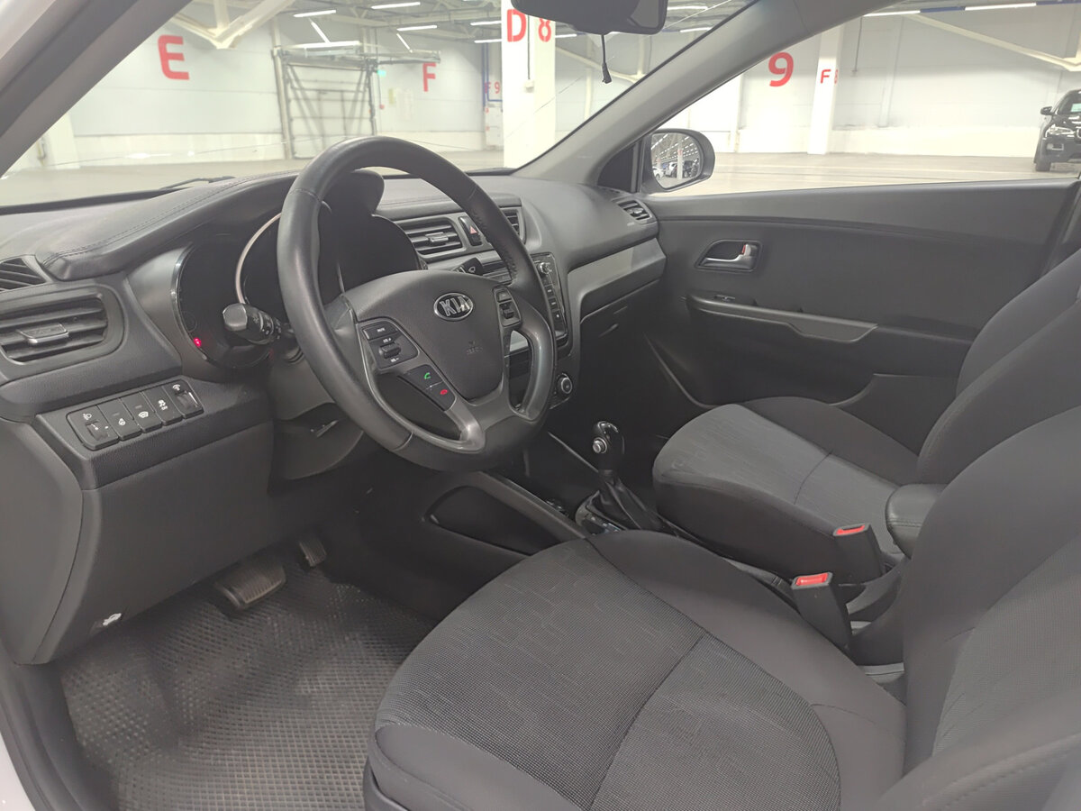 Kia Rio б/у, 2016, Автоматическая. Фото: #15