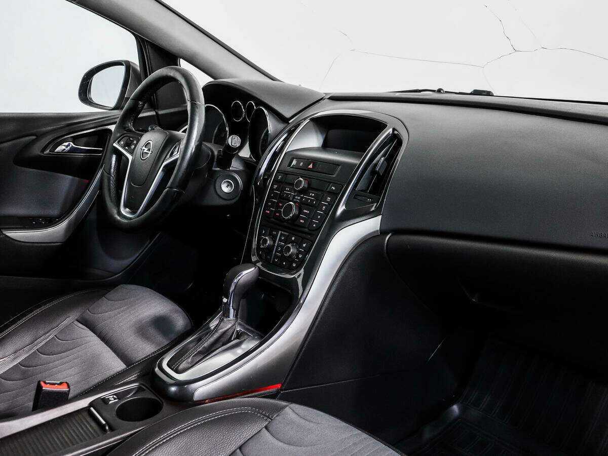 Opel Astra б/у, 2013, Автоматическая. Фото: #10