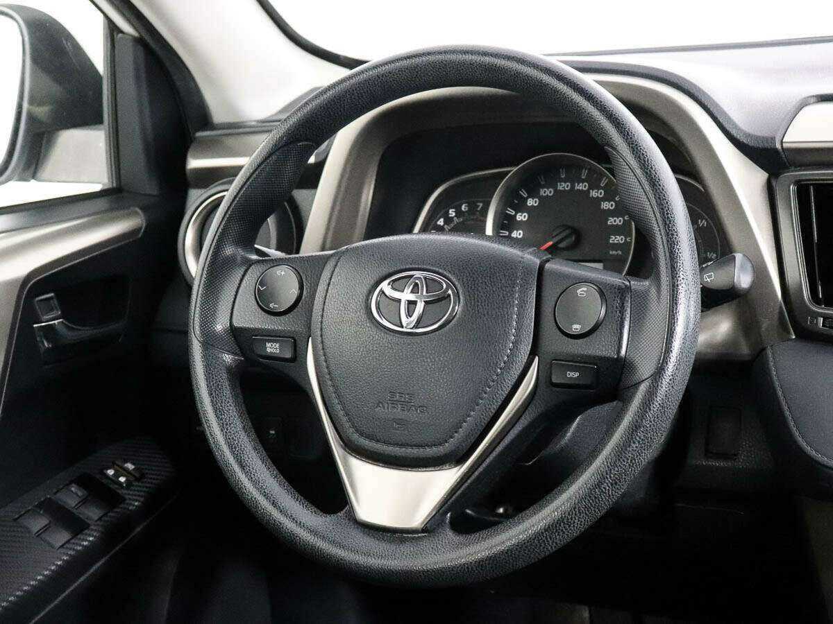 Toyota RAV4 б/у, 2015, Механическая. Фото: #11