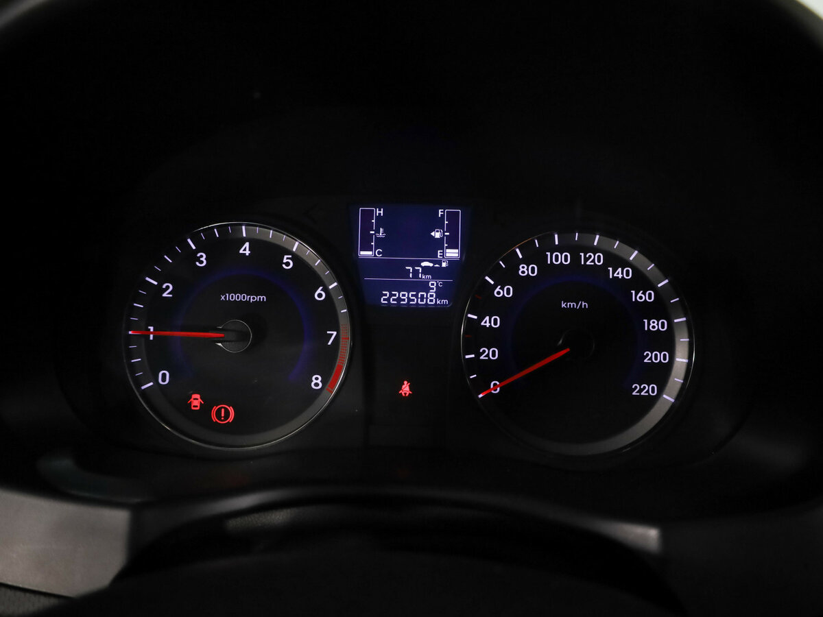 Hyundai Solaris б/у, 2016, Механическая. Фото: #8
