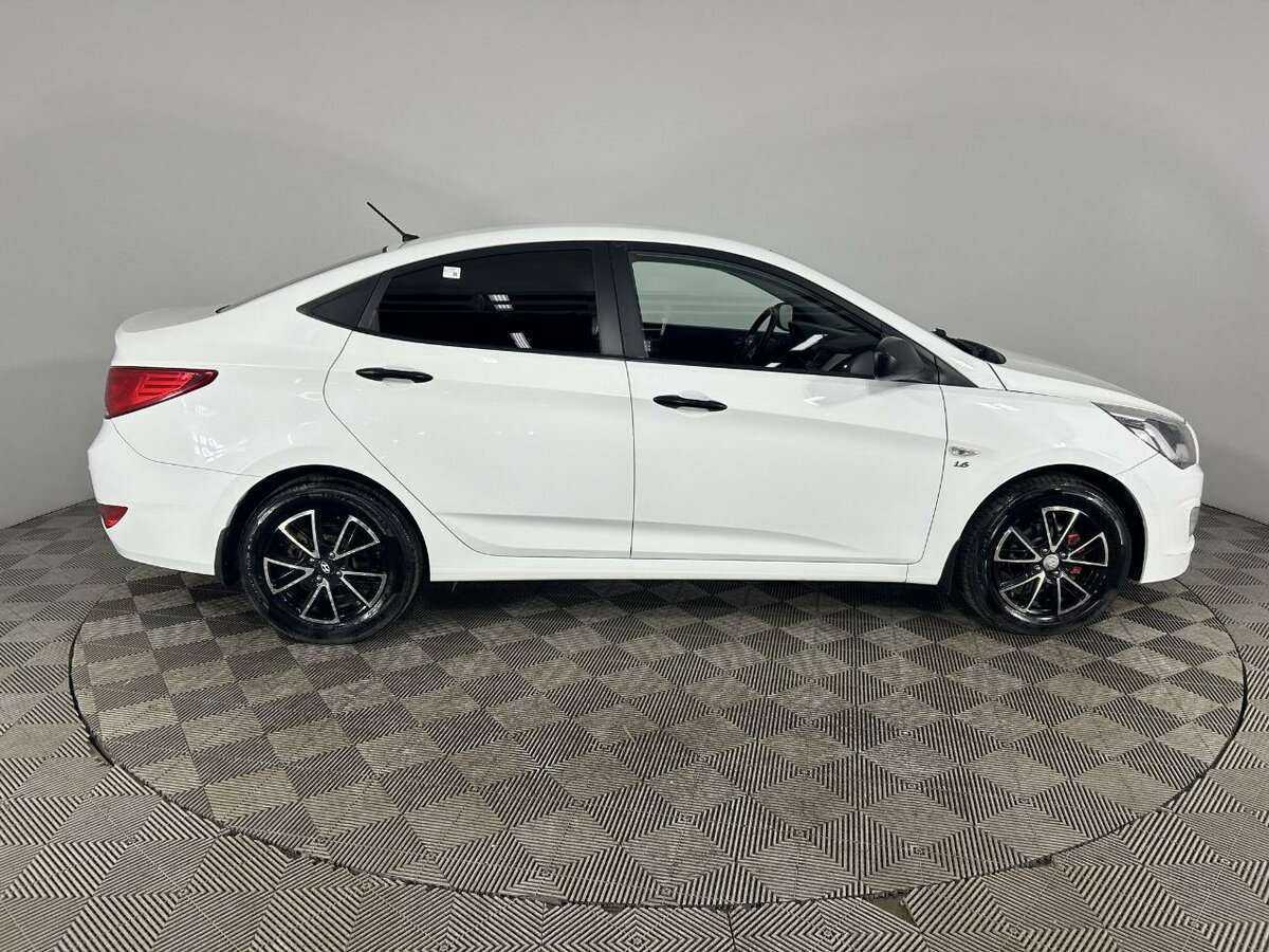 Hyundai Solaris б/у, 2015, Автоматическая. Фото: #3