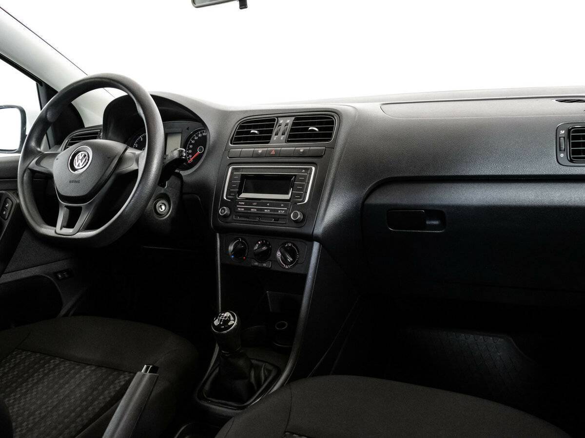 Volkswagen Polo б/у, 2017, Механическая. Фото: #8
