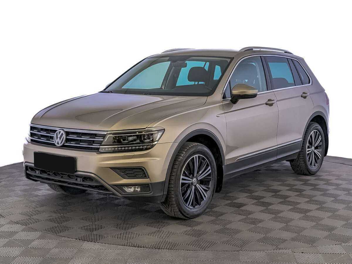 Volkswagen Tiguan б/у, 2018, Роботизированная. Посмотреть фото