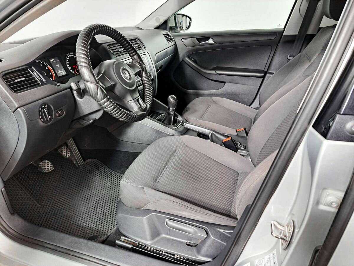 Volkswagen Jetta б/у, 2014, Механическая. Фото: #15
