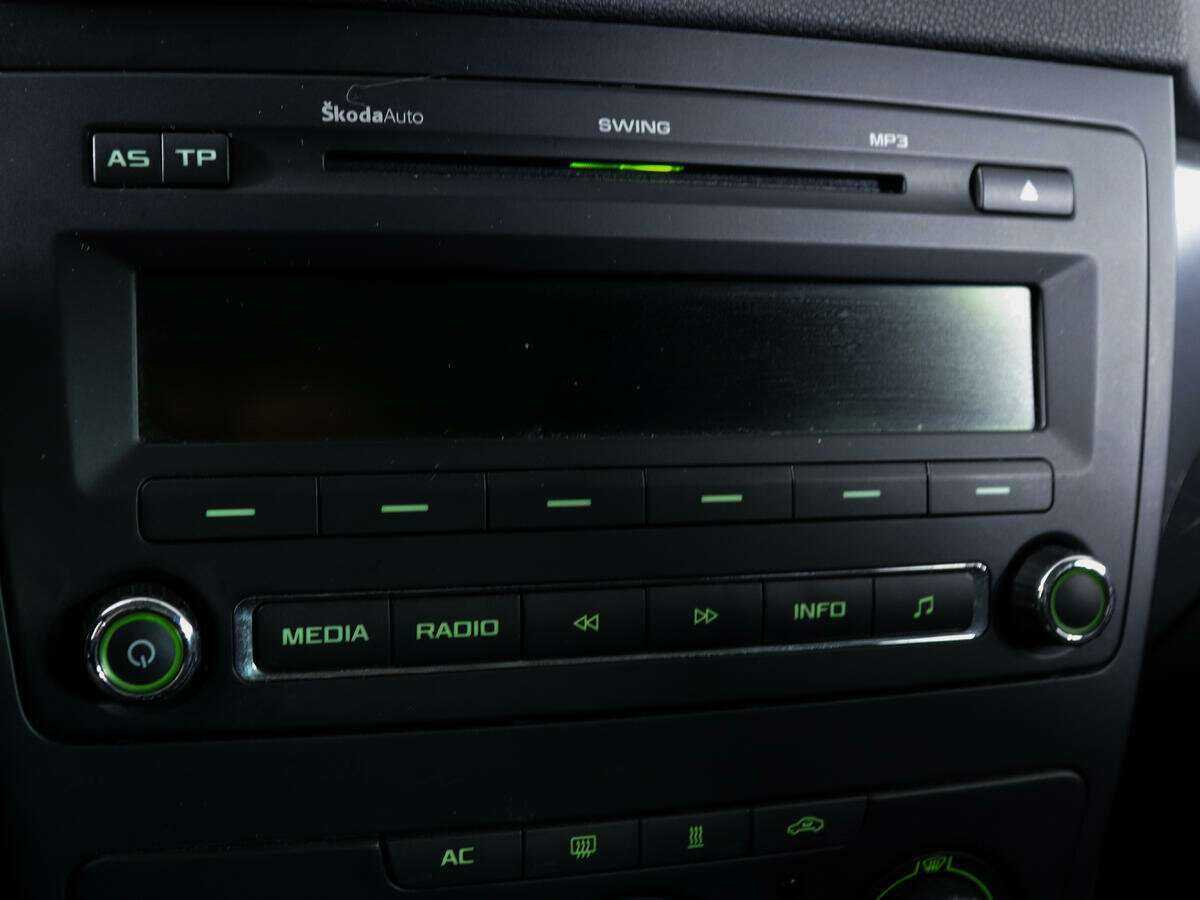 Skoda Yeti б/у, 2012, Механическая. Фото: #14