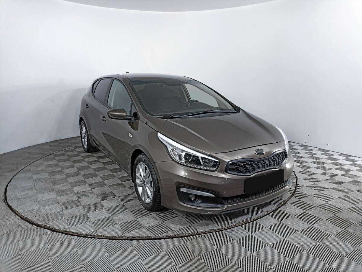 Kia Ceed б/у, 2018, Автоматическая. Фото: #2