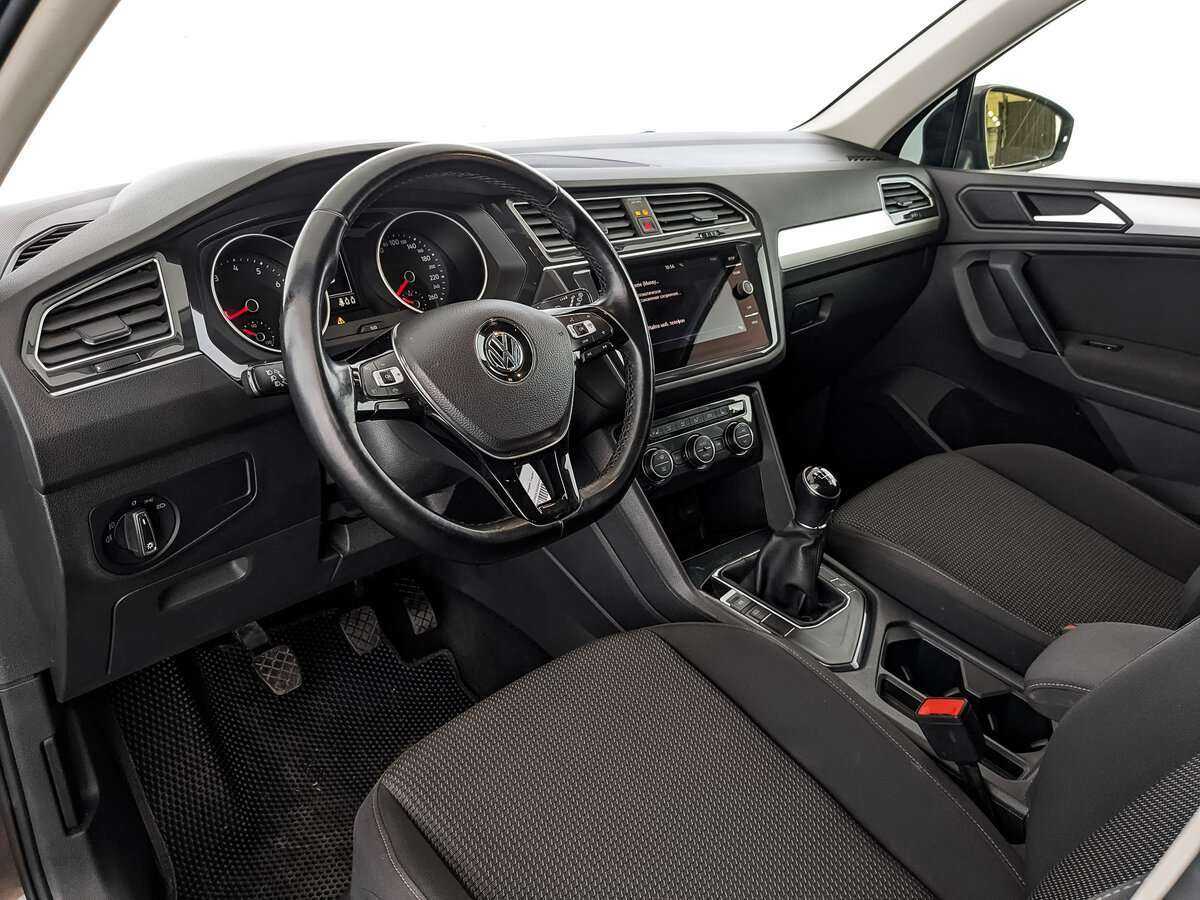 Volkswagen Tiguan б/у, 2020, Механическая. Фото: #13