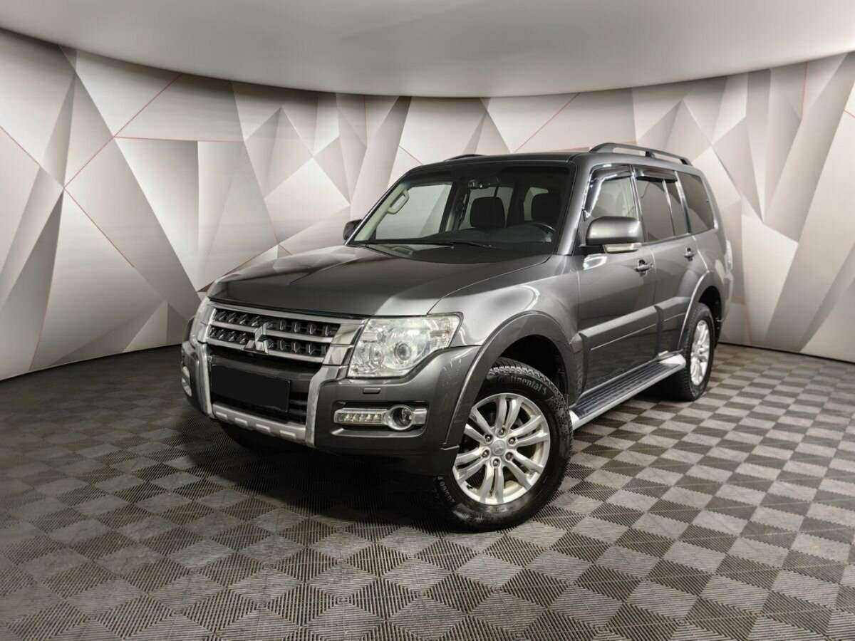 Mitsubishi Pajero б/у, 2015, Автоматическая. Посмотреть фото