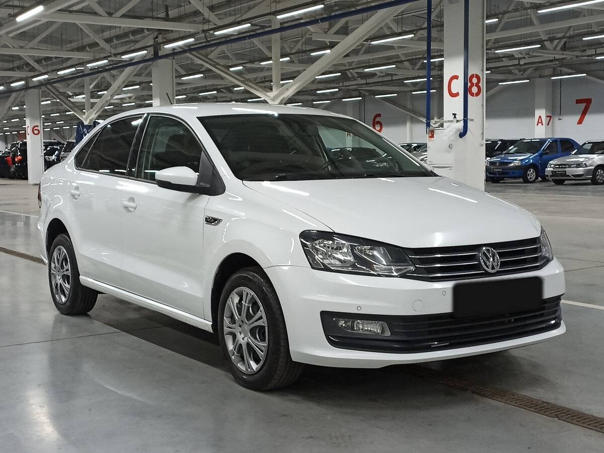Volkswagen Polo б/у, 2018, Автоматическая. Фото: #2