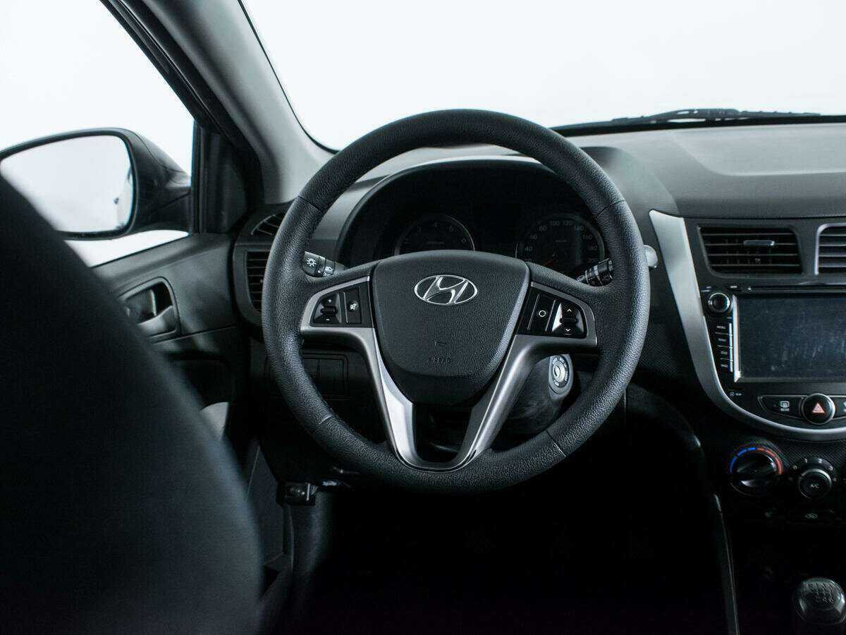 Hyundai Solaris б/у, 2014, Механическая. Фото: #13