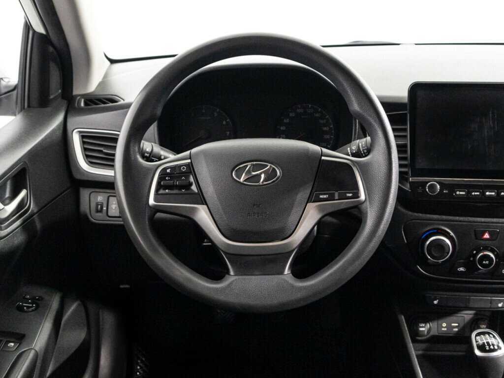 Hyundai Solaris б/у, 2017, Механическая. Фото: #16