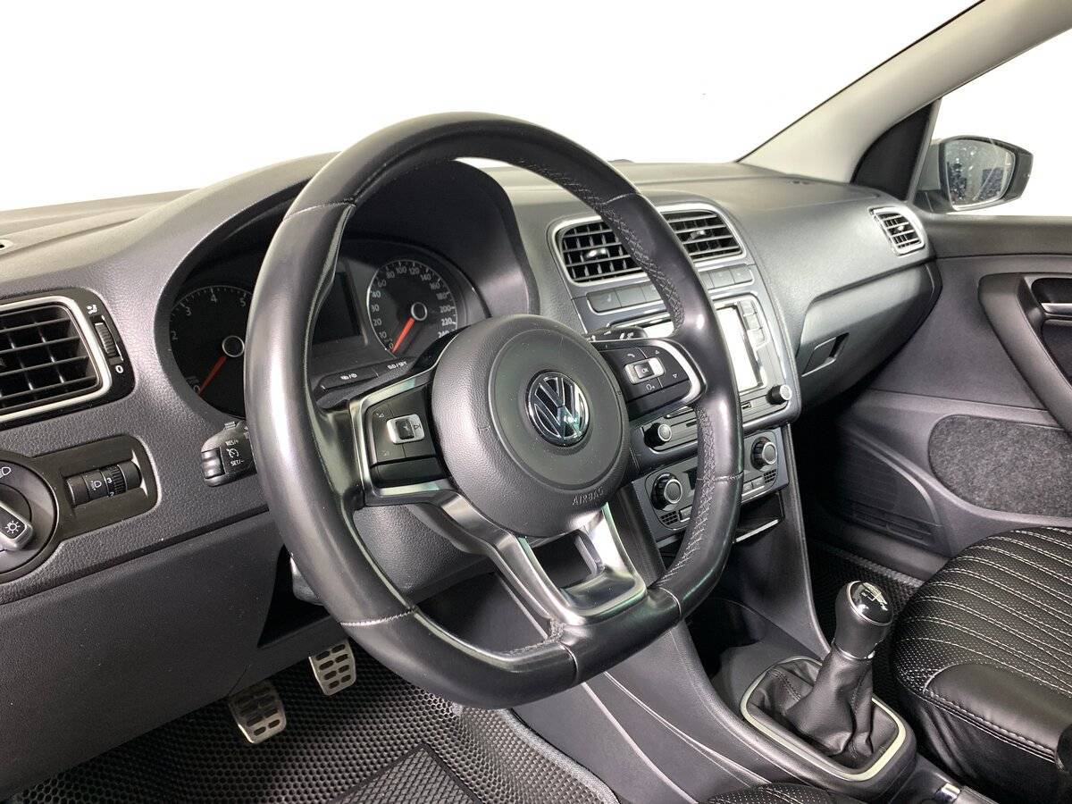 Volkswagen Polo б/у, 2019, Механическая. Фото: #10