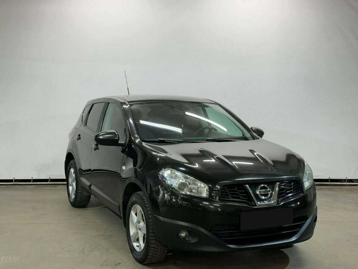 Nissan Qashqai б/у, 2013, Механическая. Фото: #2