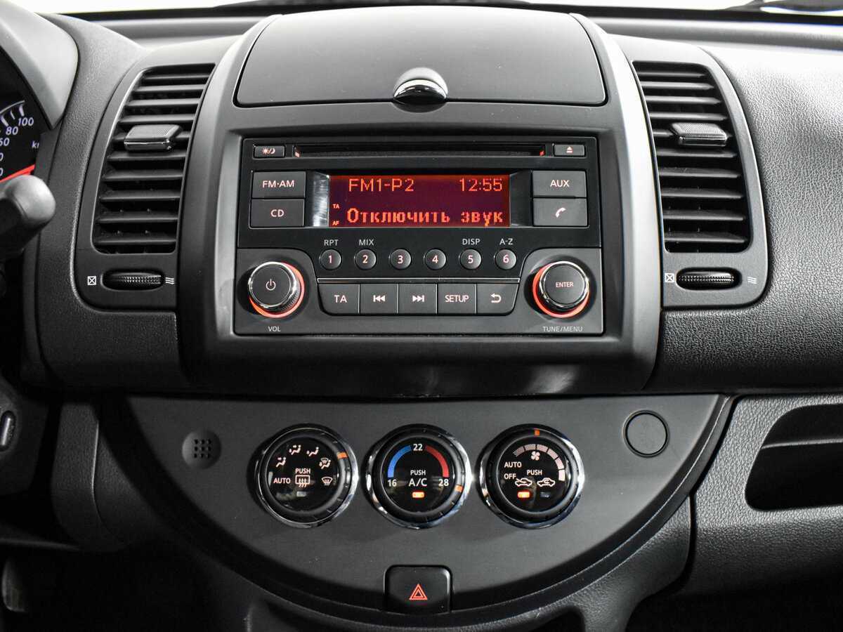 Nissan Note б/у, 2013, Механическая. Фото: #15