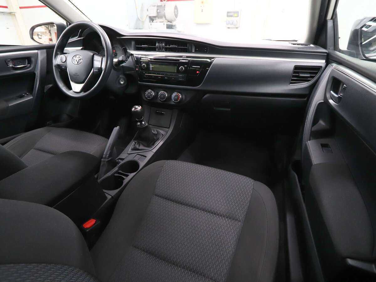 Toyota Corolla б/у, 2014, Механическая. Фото: #13