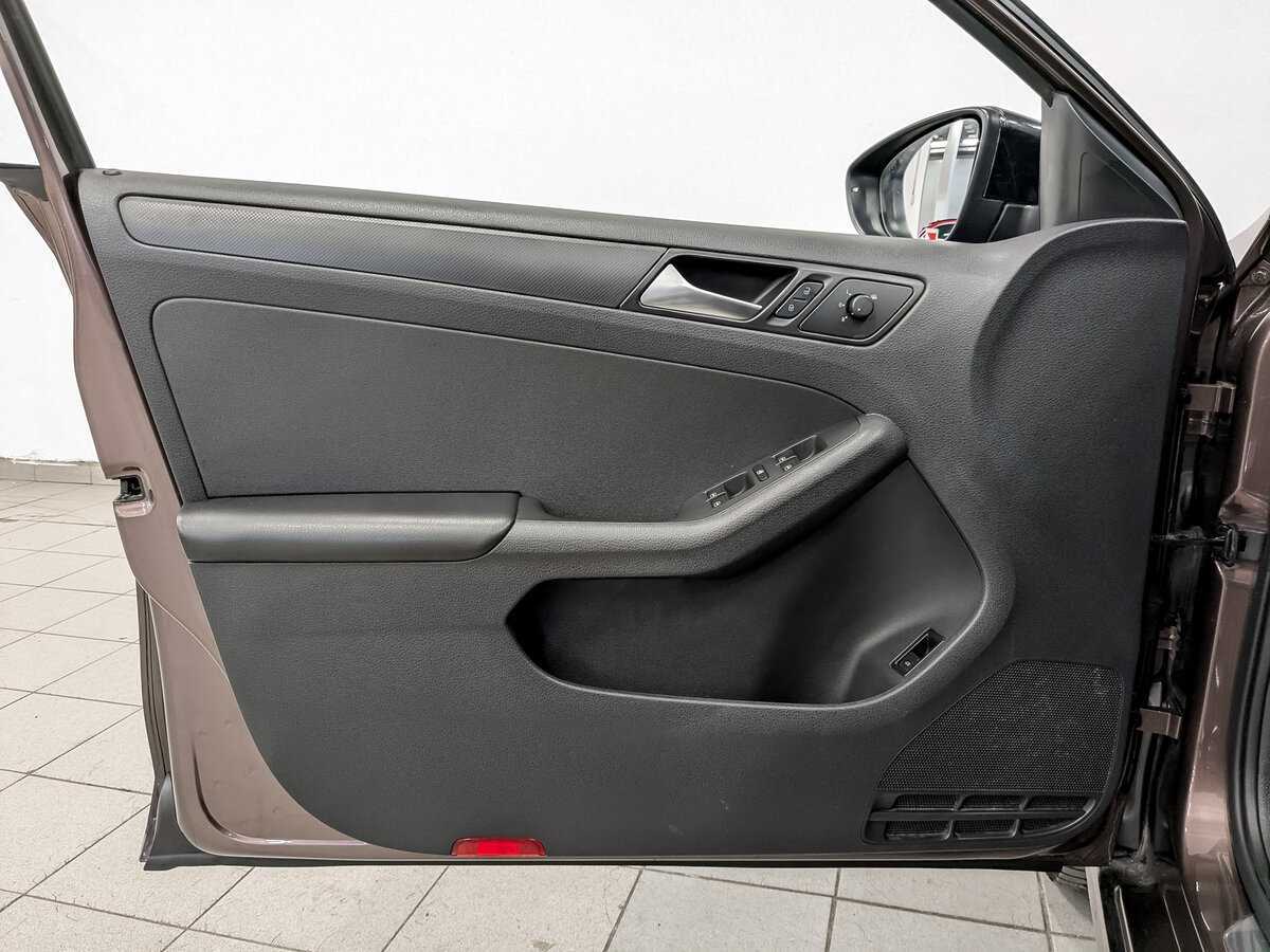 Volkswagen Jetta б/у, 2014, Автоматическая. Фото: #18