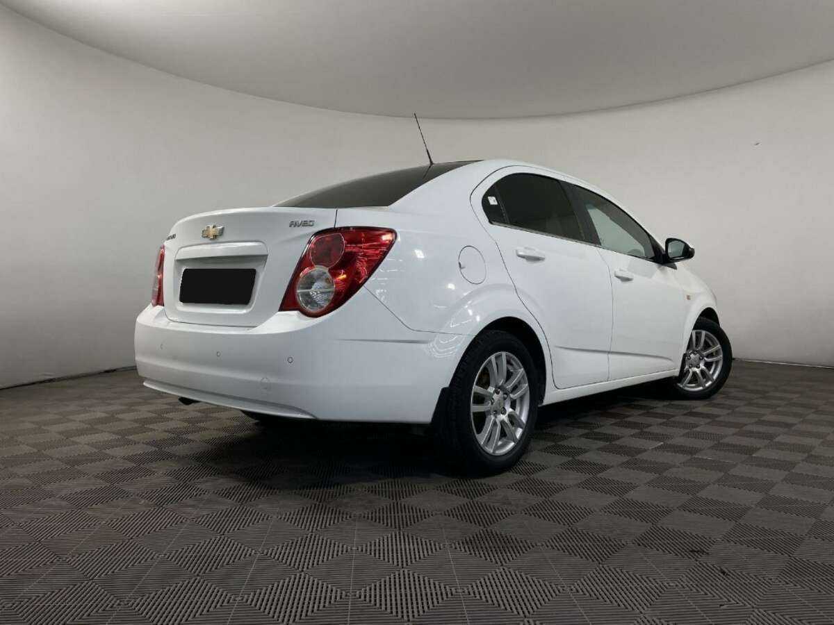 Chevrolet Aveo б/у, 2015, Автоматическая. Фото: #3