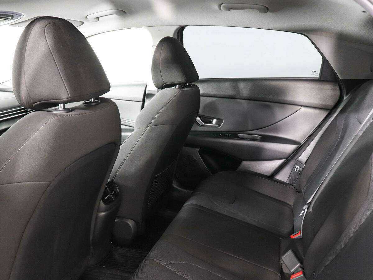 Hyundai Elantra б/у, 2022, Автоматическая. Фото: #12
