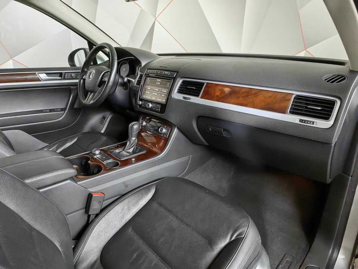 Volkswagen Touareg б/у, 2017, Автоматическая. Фото: #8