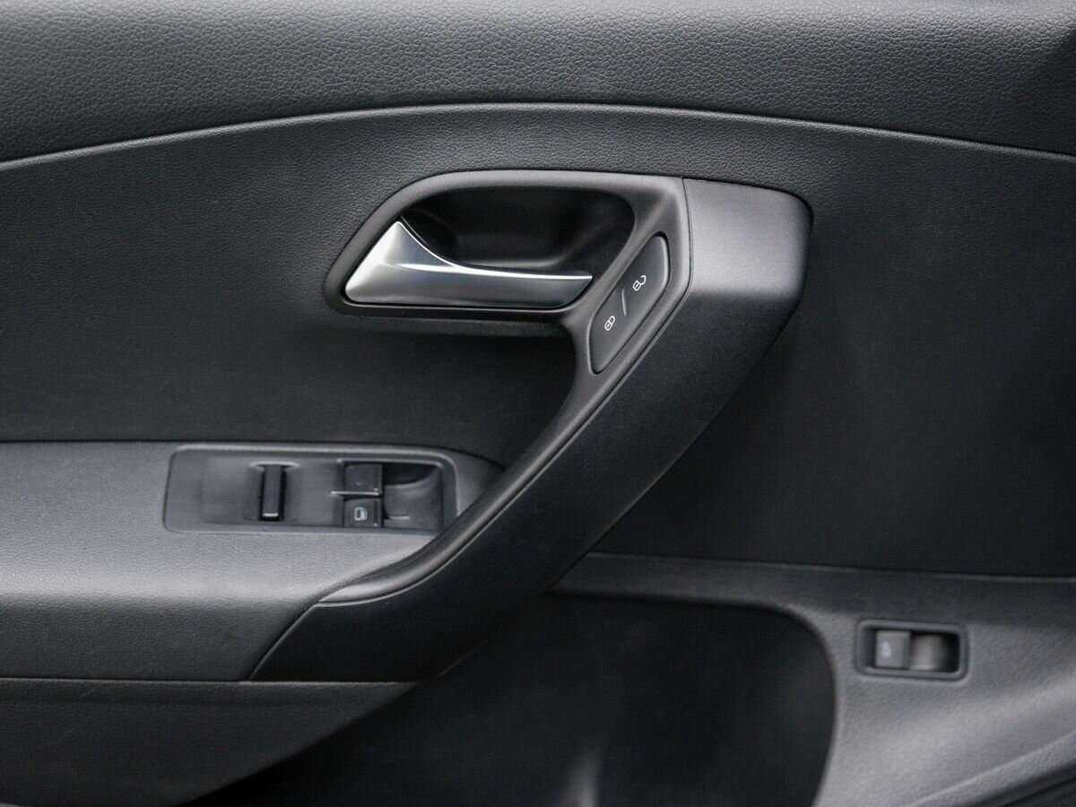 Volkswagen Polo б/у, 2020, Механическая. Фото: #14