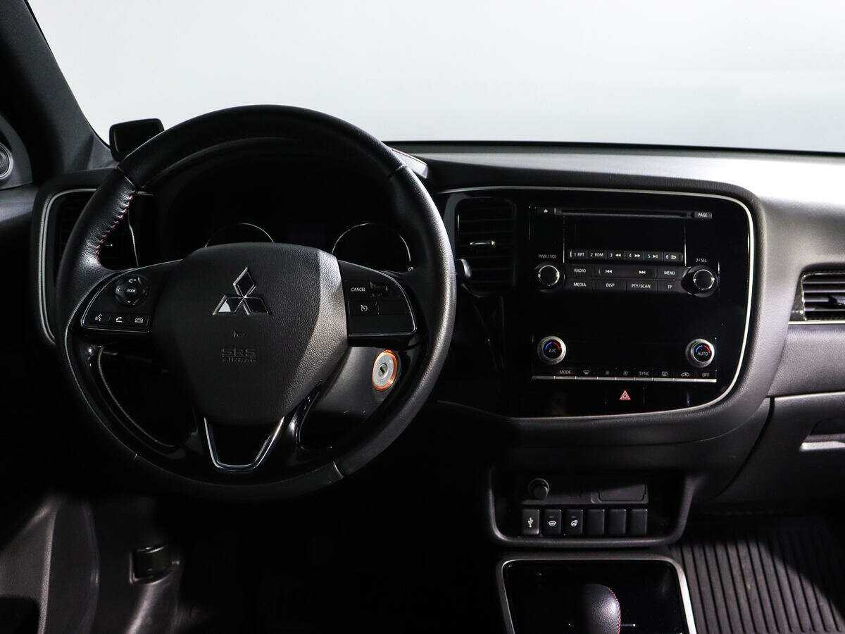 Mitsubishi Outlander б/у, 2020, Вариатор. Фото: #9