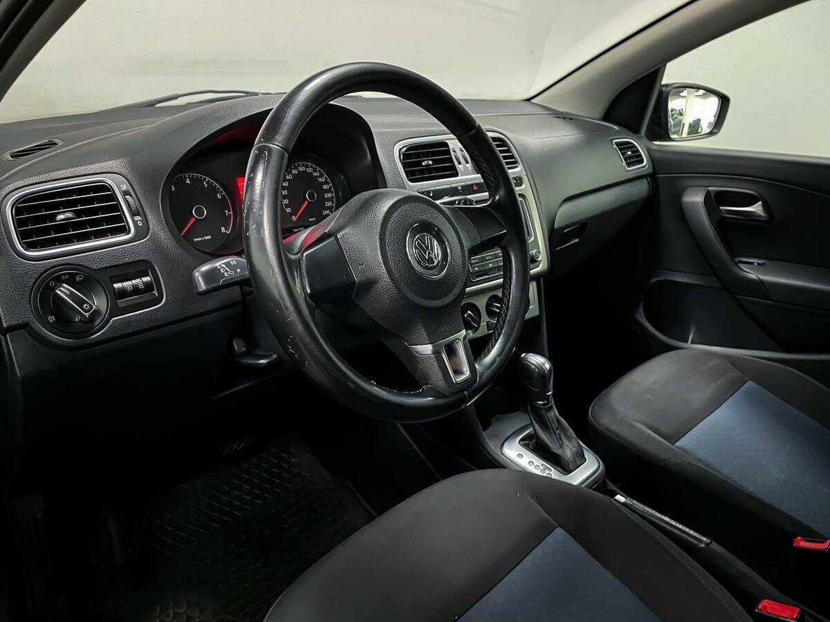 Volkswagen Polo б/у, 2013, Автоматическая. Фото: #8