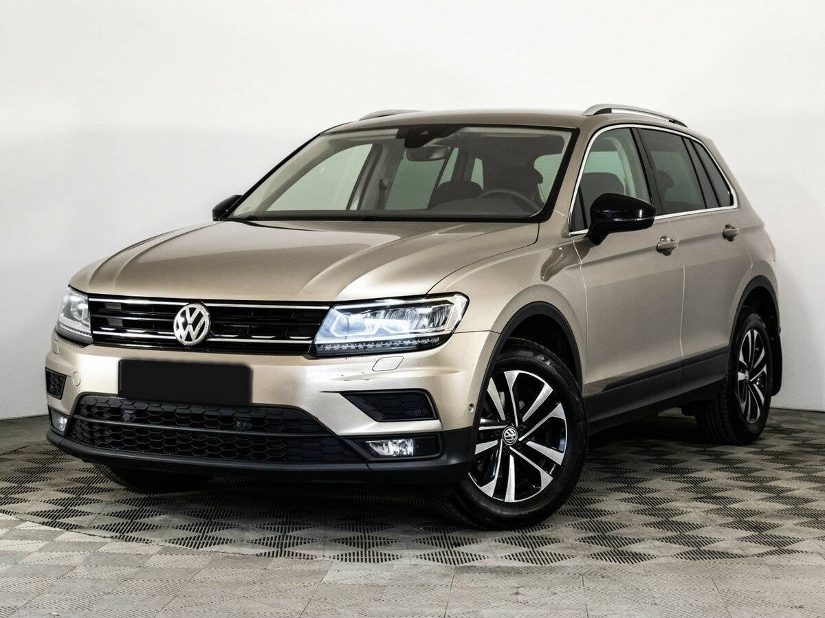Volkswagen Tiguan б/у, 2019, Роботизированная. Посмотреть фото