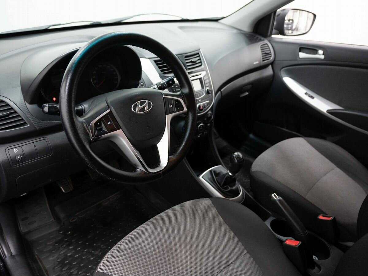 Hyundai Solaris б/у, 2013, Механическая. Фото: #6
