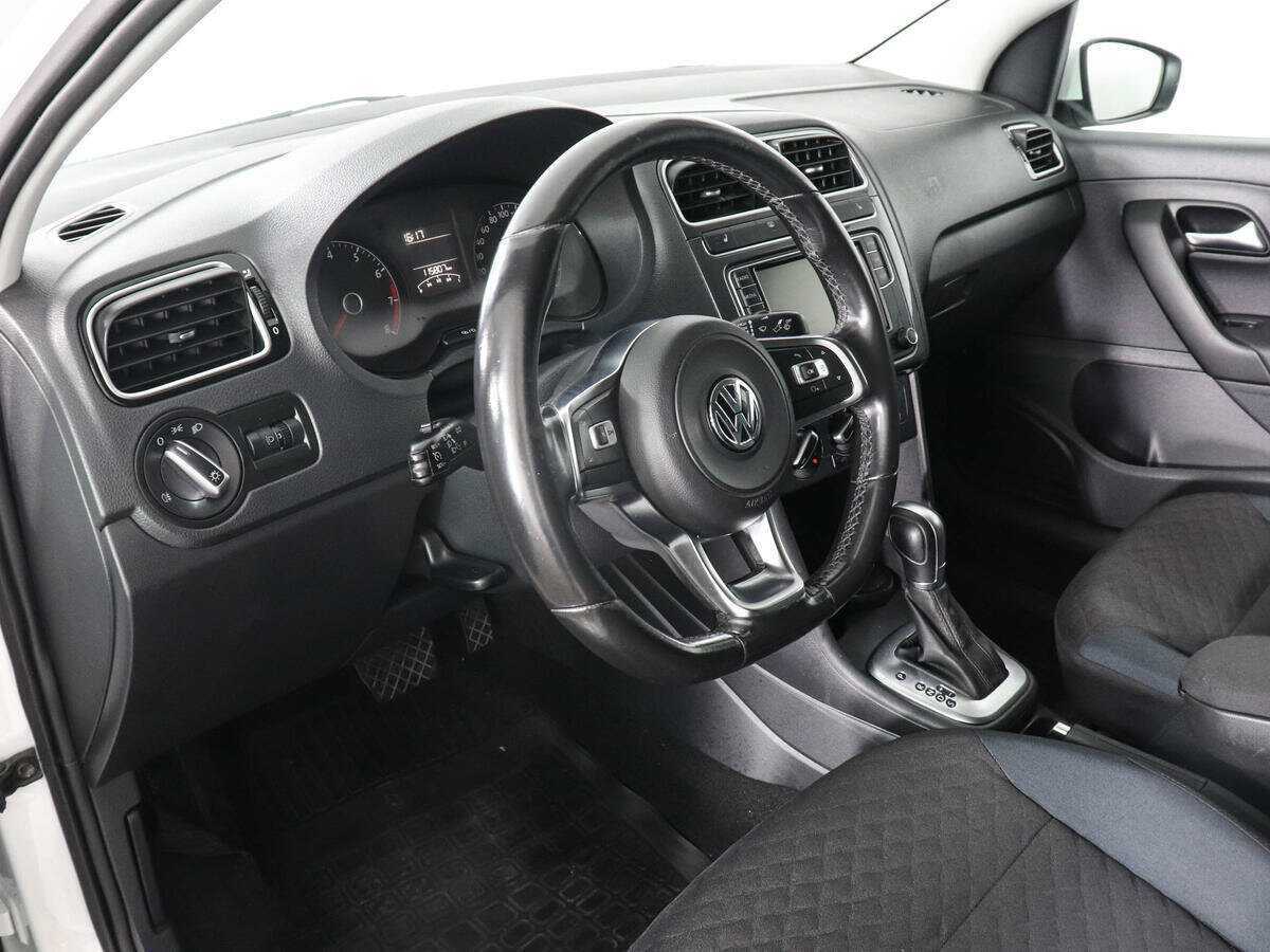Volkswagen Polo б/у, 2019, Автоматическая. Фото: #8