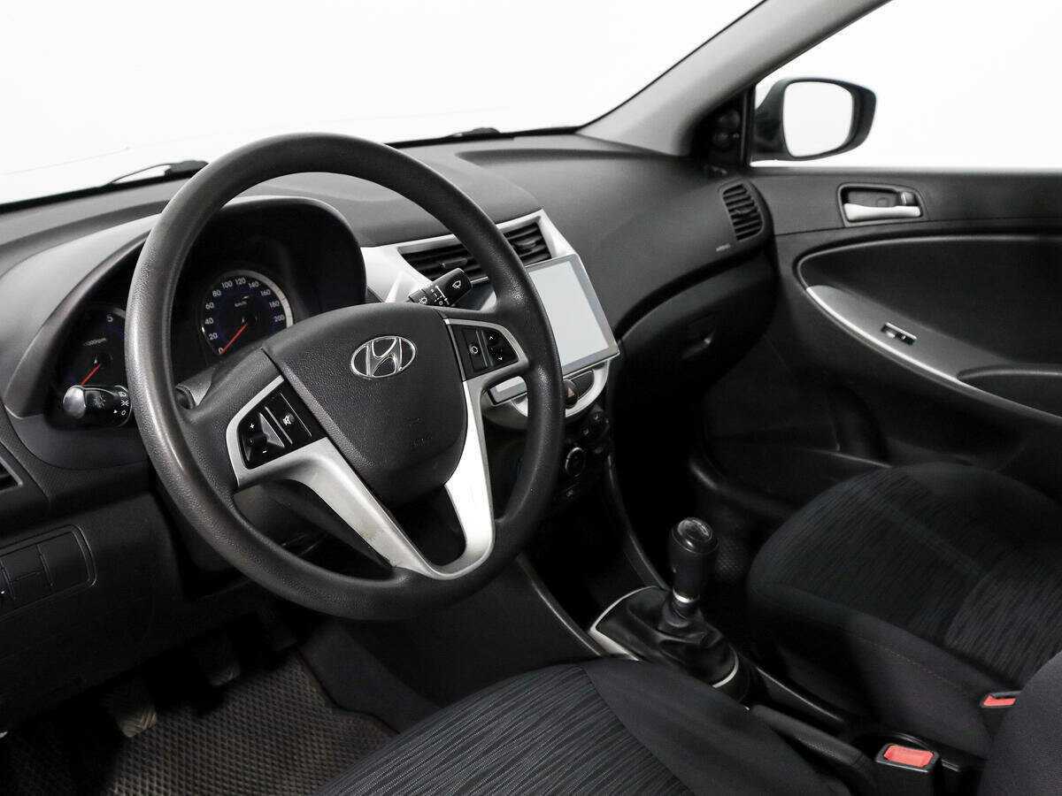 Hyundai Solaris б/у, 2016, Механическая. Фото: #8