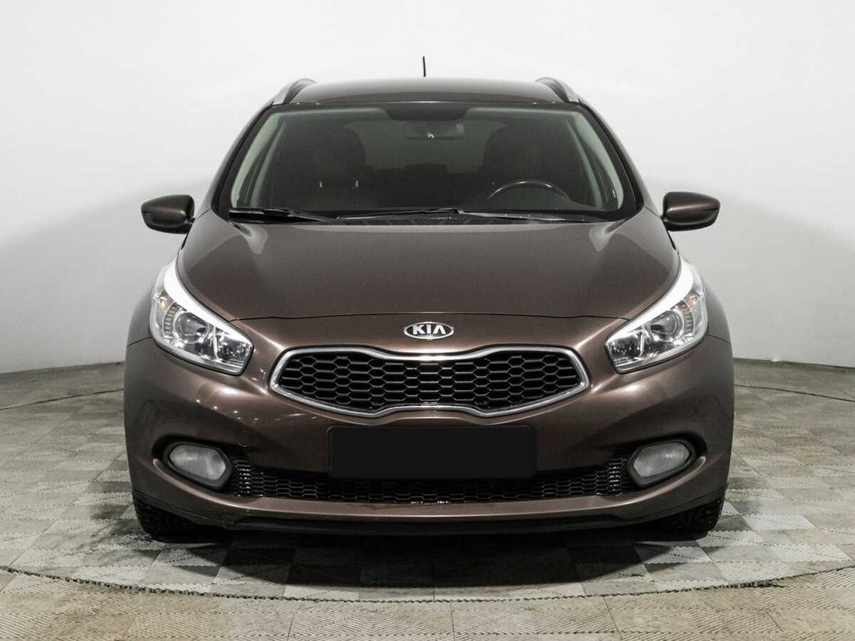Kia Ceed б/у, 2013, Автоматическая. Фото: #1