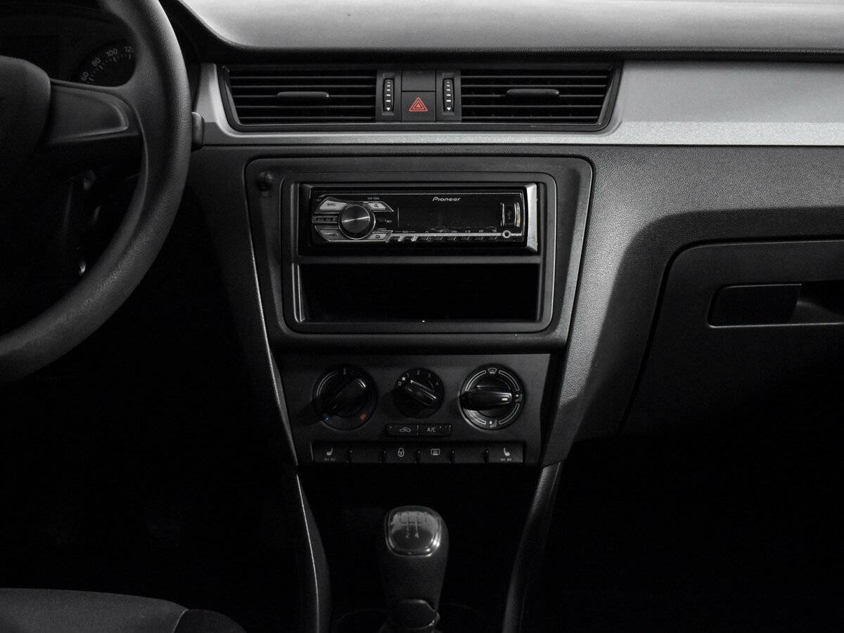Skoda Rapid б/у, 2014, Механическая. Фото: #12