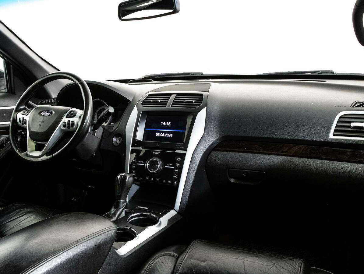 Ford Explorer б/у, 2013, Автоматическая. Фото: #6