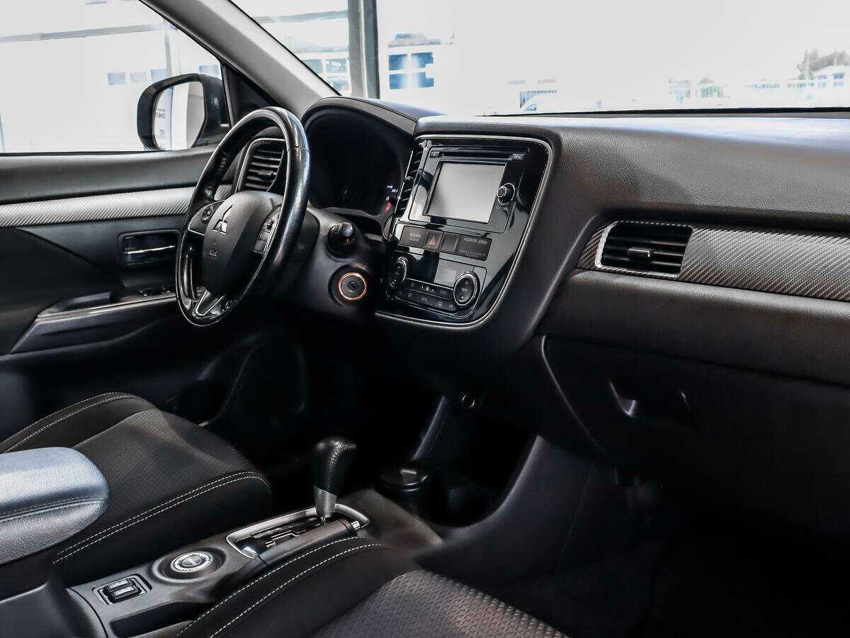 Mitsubishi Outlander б/у, 2016, Вариатор. Фото: #10