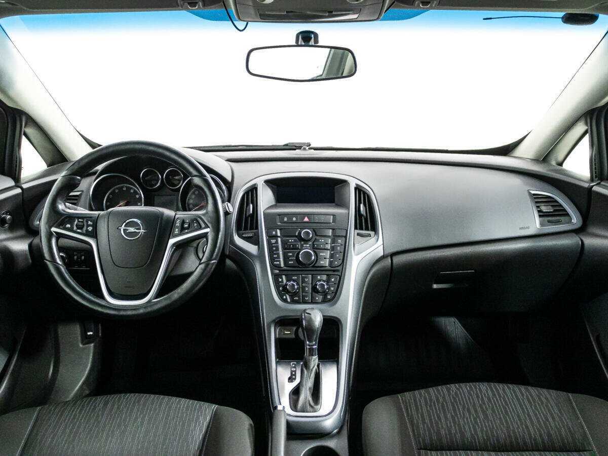 Opel Astra б/у, 2013, Автоматическая. Фото: #12