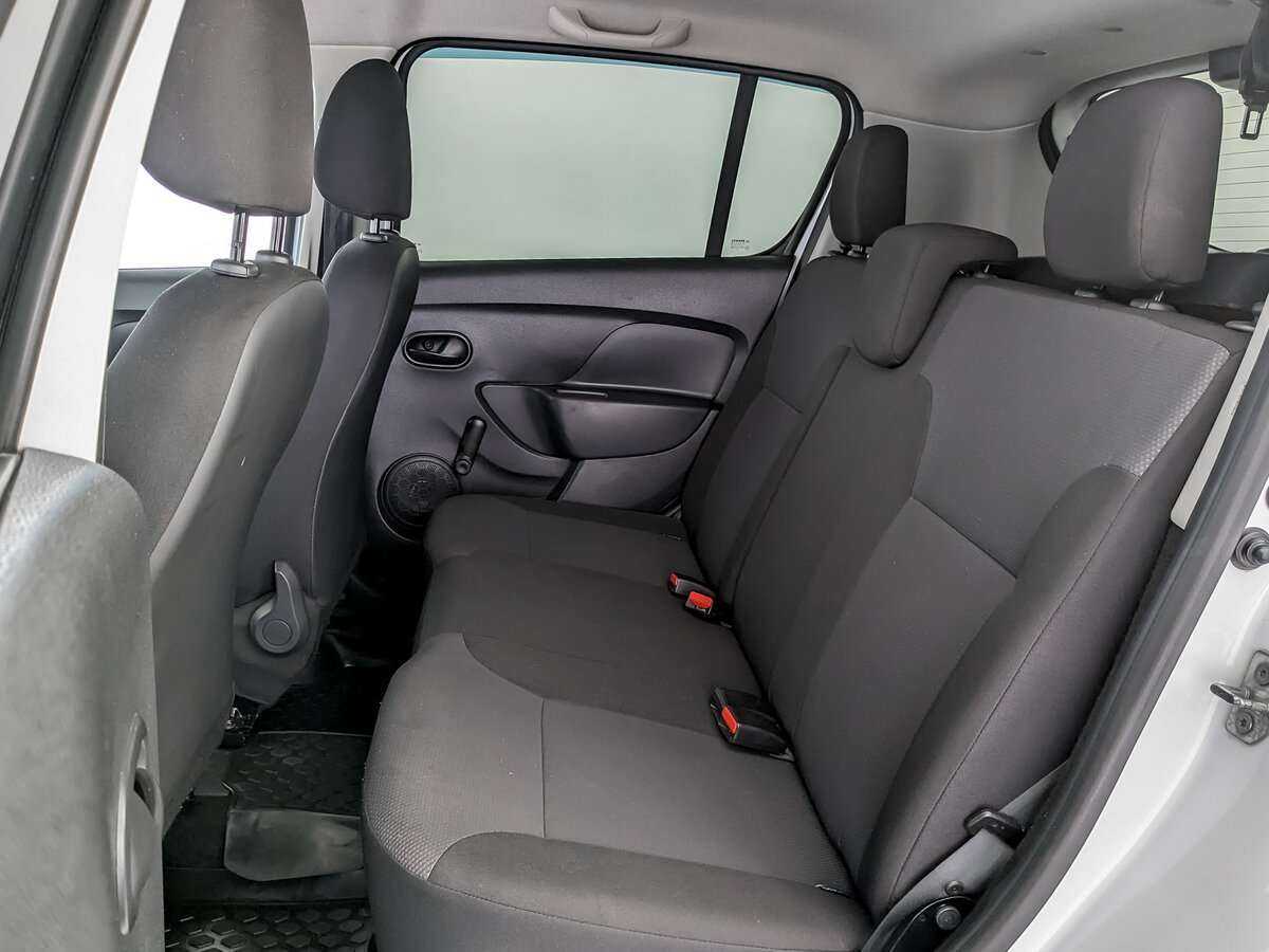Renault Sandero б/у, 2016, Механическая. Фото: #9