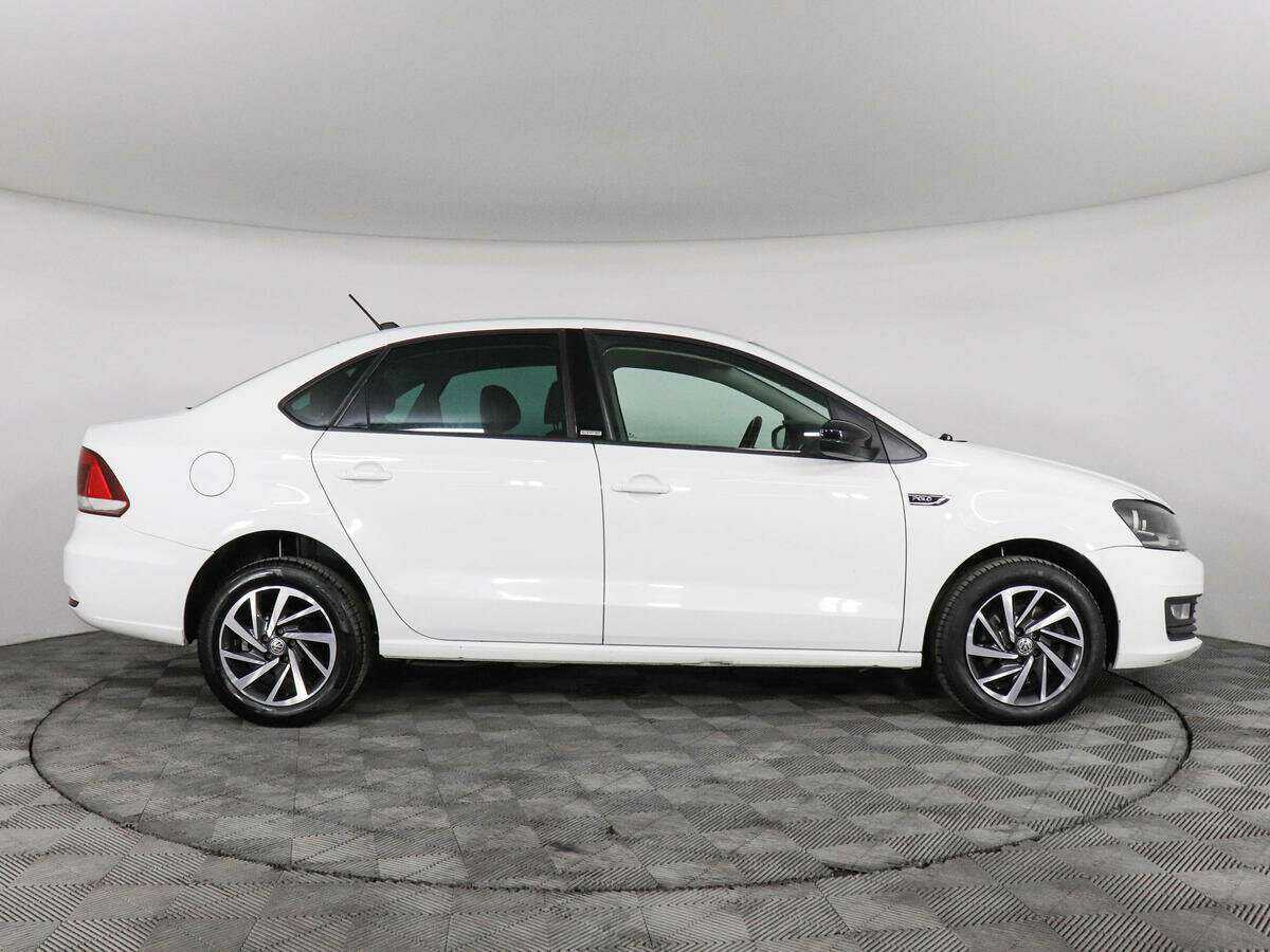 Volkswagen Polo б/у, 2017, Автоматическая. Фото: #3