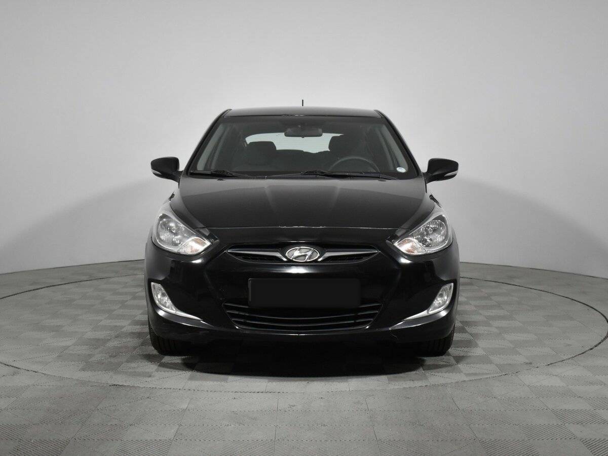 Hyundai Solaris б/у, 2012, Автоматическая. Фото: #1
