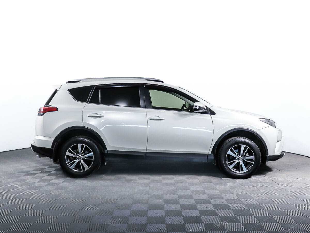 Toyota RAV4 б/у, 2016, Автоматическая. Фото: #1