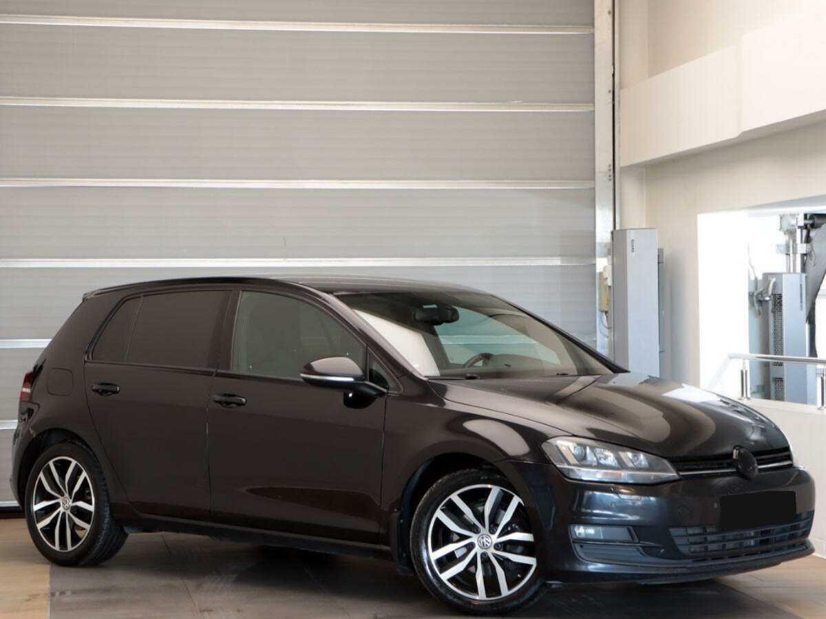 Volkswagen Golf б/у, 2013, Механическая. Фото: #2