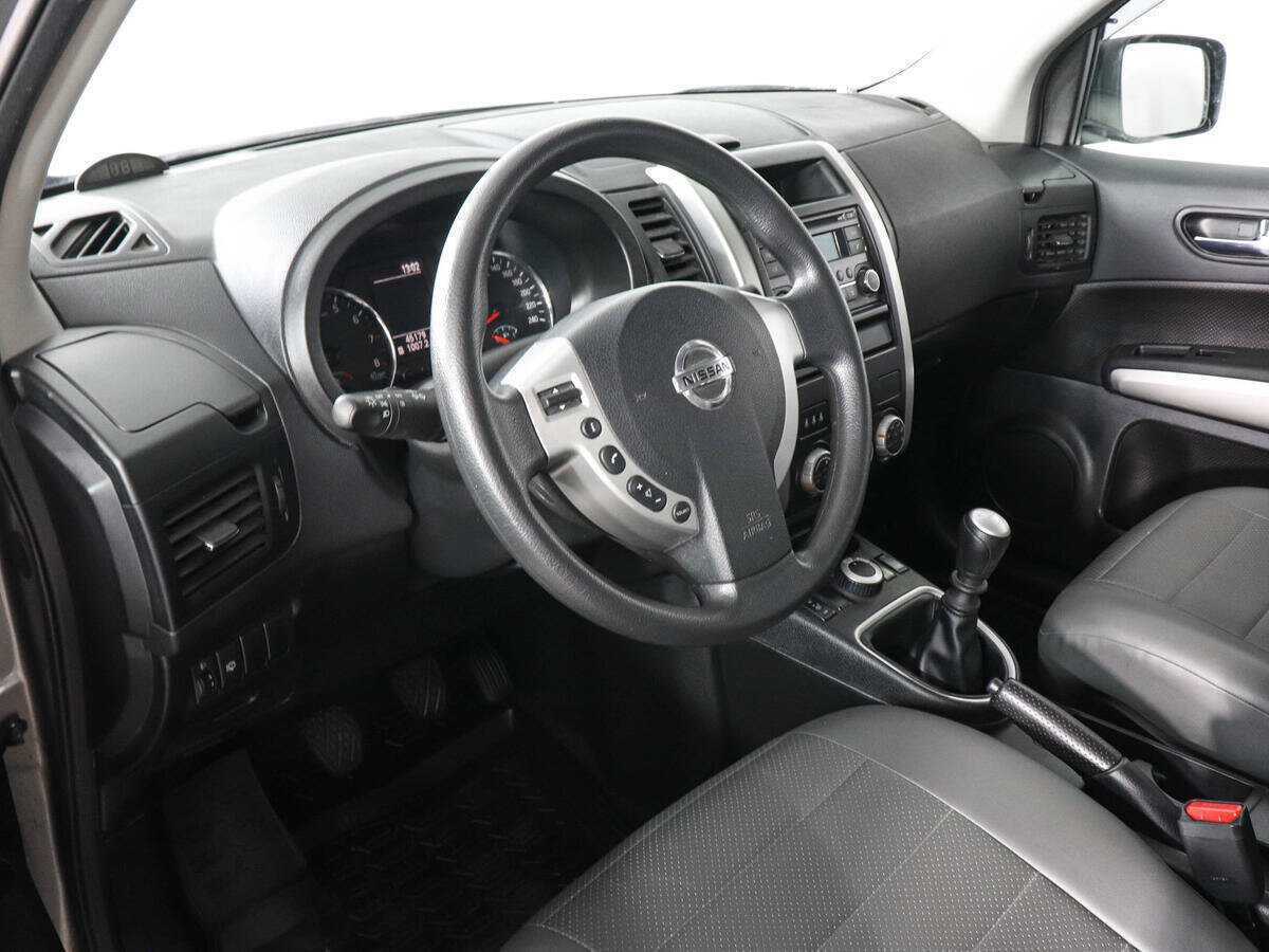 Nissan X-Trail б/у, 2014, Механическая. Фото: #8