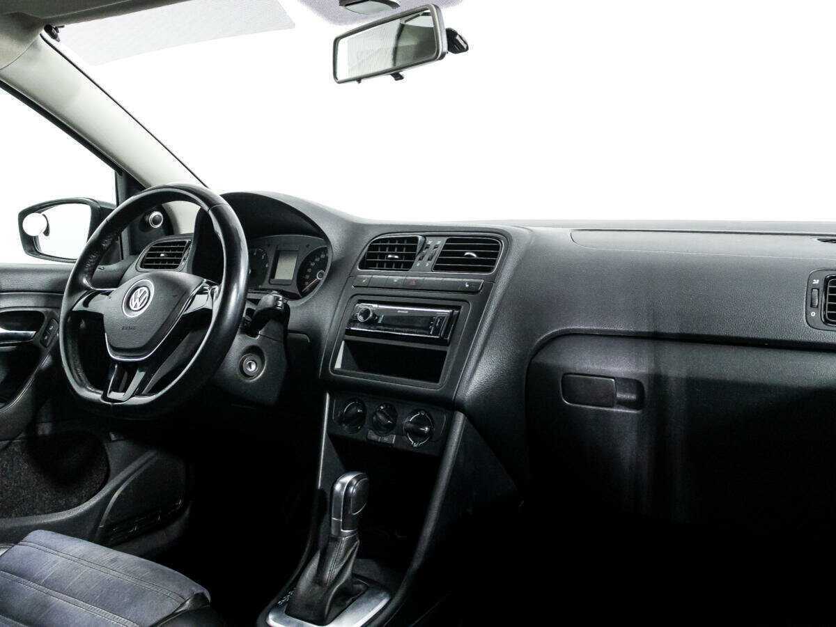 Volkswagen Polo б/у, 2016, Автоматическая. Фото: #8