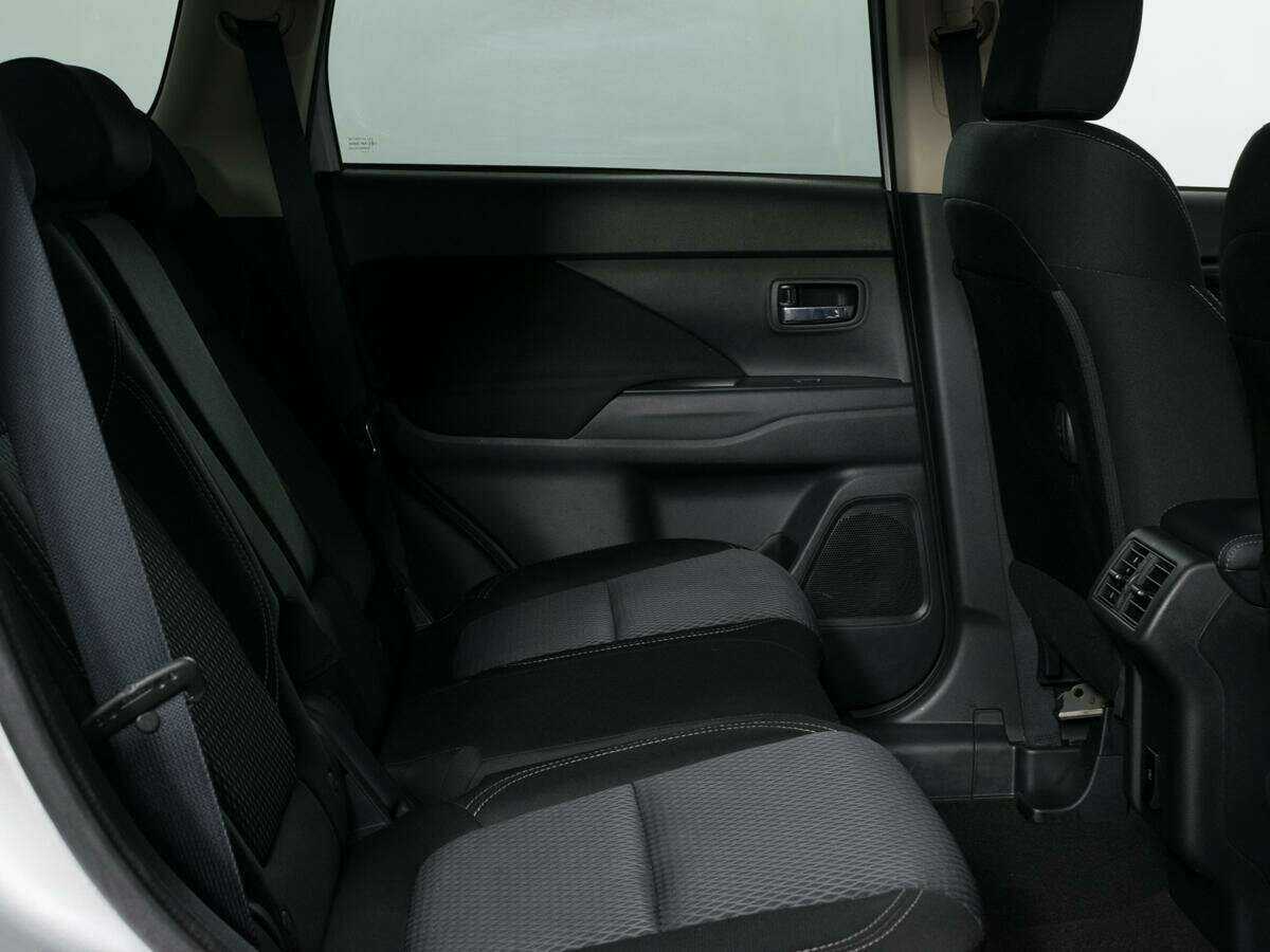 Mitsubishi Outlander б/у, 2021, Вариатор. Фото: #11
