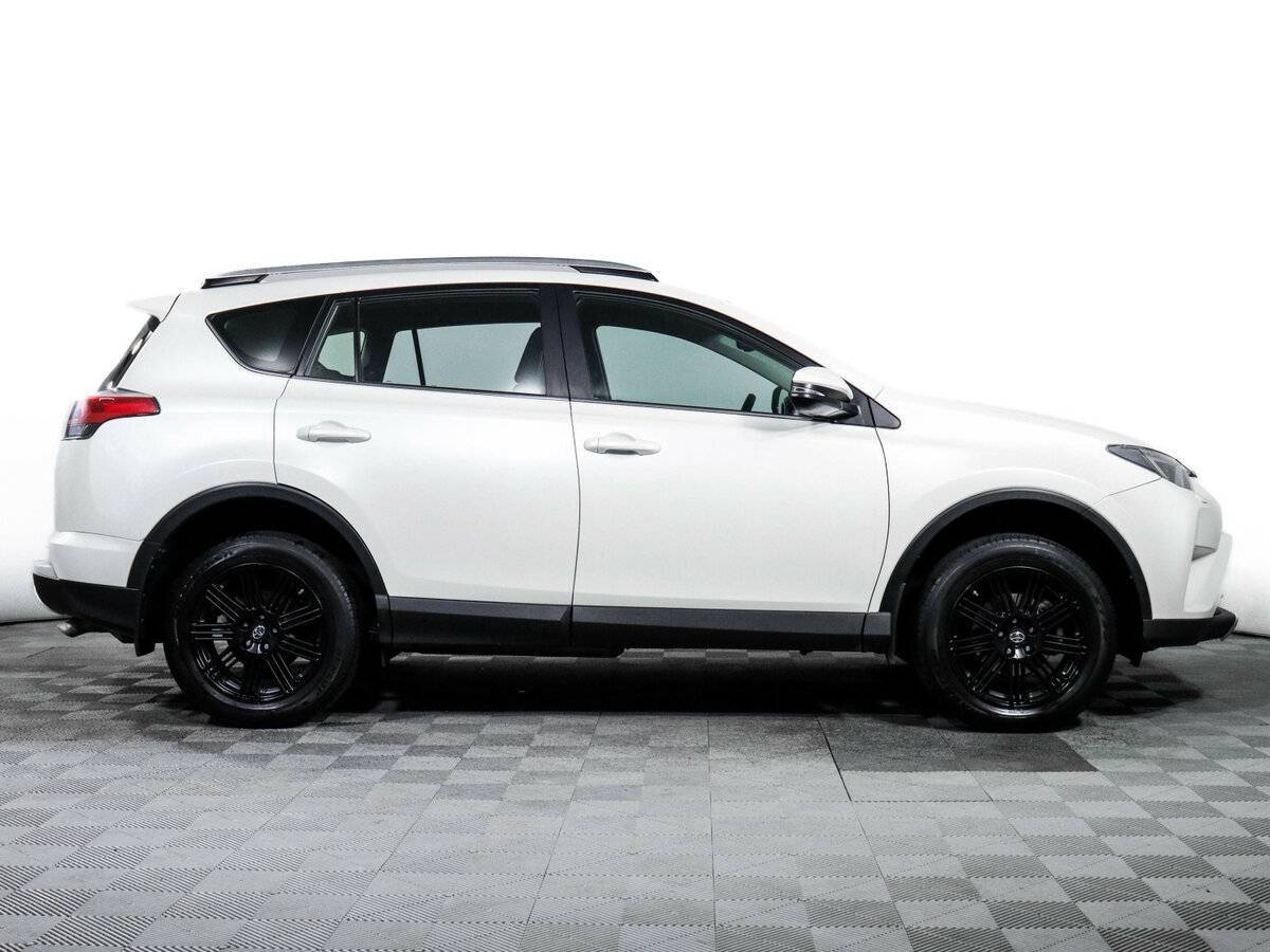 Toyota RAV4 б/у, 2017, Автоматическая. Фото: #3