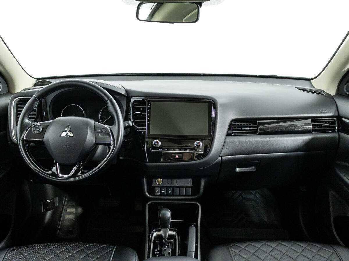 Mitsubishi Outlander б/у, 2021, Вариатор. Фото: #10