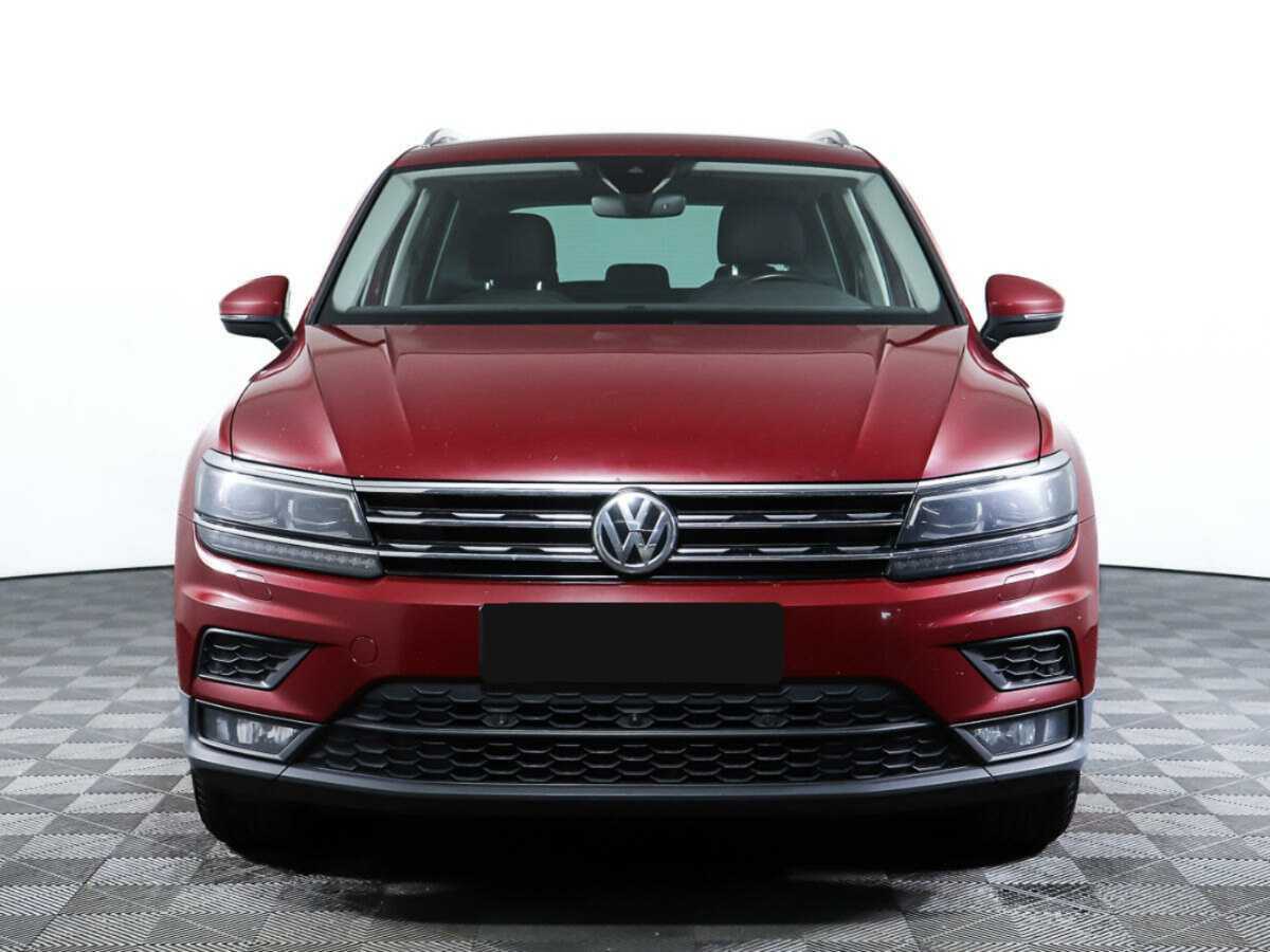 Volkswagen Tiguan б/у, 2019, Роботизированная. Посмотреть фото